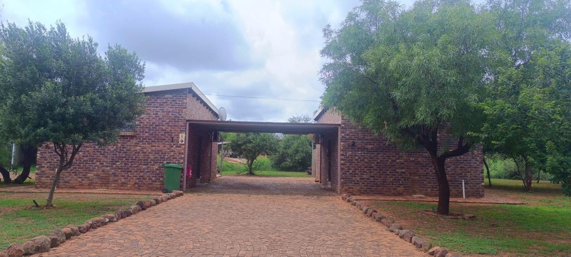 Kareespruit Game Ranch & Guest House Zeerust Exterior photo